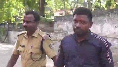 പിരിവ് നൽകിയില്ല; യുവാവിനെ മർദ്ദിച്ച് ശരീരത്തിലൂടെ ഓട്ടോ ഓടിച്ചു കയറ്റി; സിപിഎം ബ്രാഞ്ച് സെക്രട്ടറി അറസ്റ്റിൽ