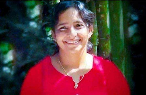 തമാശ പറഞ്ഞ് പൊട്ടിച്ചിരിച്ച്...യാതൊരു അങ്കലാപ്പുമില്ലാതെ ; ജയിലില്‍ അടിമുടി 'ജോളി'