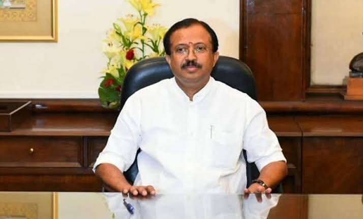 ചൈനയില്‍ നിന്ന് പുറപ്പെട്ടവരില്‍ 40 മലയാളികളും; പുലര്‍ച്ചെയോടുകൂടി വിമാനം എത്തുമെന്ന് മന്ത്രി