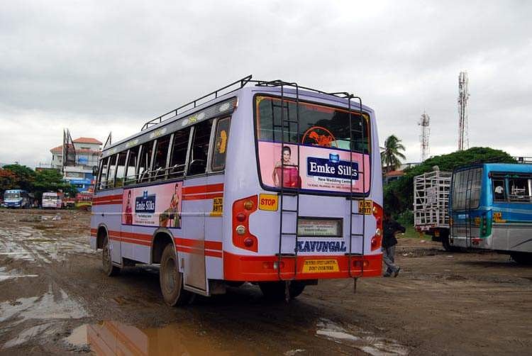 അമ്മയേയും കുഞ്ഞുങ്ങളേയും പെരുവഴിയില് ഇറക്കിവിട്ടു; ബസ് ഡ്രൈവര്ക്ക് നല്ല നടപ്പ് ശിക്ഷ