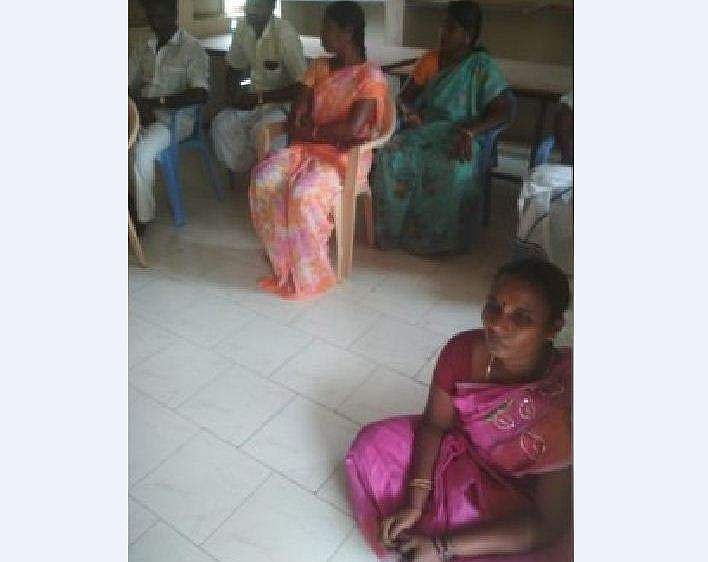 പ്രസിഡന്റിന് പോലും രക്ഷയില്ല; പഞ്ചായത്ത് യോഗത്തില്‍ ഇരിക്കുക വെറും നിലത്ത്; നേരിടുന്നത് കടുത്ത ജാതി വിവേചനം