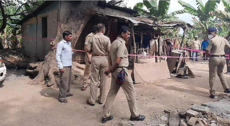 മാതാപിതാക്കള്‍ ജോലിക്ക് പോയി ; മഴു കൊണ്ട് വെട്ടേറ്റ് രക്തത്തില്‍ കുളിച്ച് നാലു കുട്ടികള്‍ വീട്ടില്‍, അന്വേഷണം