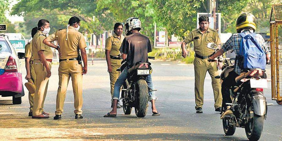 12 ഹോട്ട്സ്പോട്ടുകള് കൂടി; ആകെ 637 തീവ്രബാധിത പ്രദേശങ്ങള്