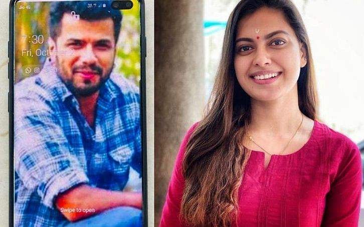 'അന്നും ഇന്നും ഈ ഫോണിൽ ബാലുച്ചേട്ടൻ'; അനുശ്രീ 