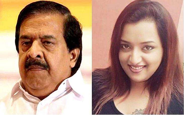 സ്വപ്നയ്ക്ക് അഞ്ച് ഐഫോൺ, അതിലൊന്ന് പ്രതിപക്ഷനേതാവിന്; യൂണിടാക്കിന്റെ ആരോപണം തള്ളി ചെന്നിത്തല