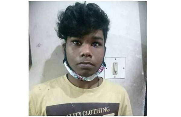 ഓണ്‍ലൈന്‍ ക്ലാസിനിടെ പെണ്‍കുട്ടിയുടെ ഫോണിലേക്ക് അശ്ലീല സന്ദേശം; നഗ്നചിത്രം അയയ്ക്കാന്‍ ആവശ്യം; ഇരുപതുകാരന്‍ അറസ്റ്റില്‍