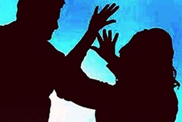 'ദുര്‍മന്ത്രവാദിനി'യെന്ന് ആരോപിച്ച് 70 കാരിയെ ക്രൂരമായി തല്ലിച്ചതച്ചു; ആശുപത്രിയില്‍