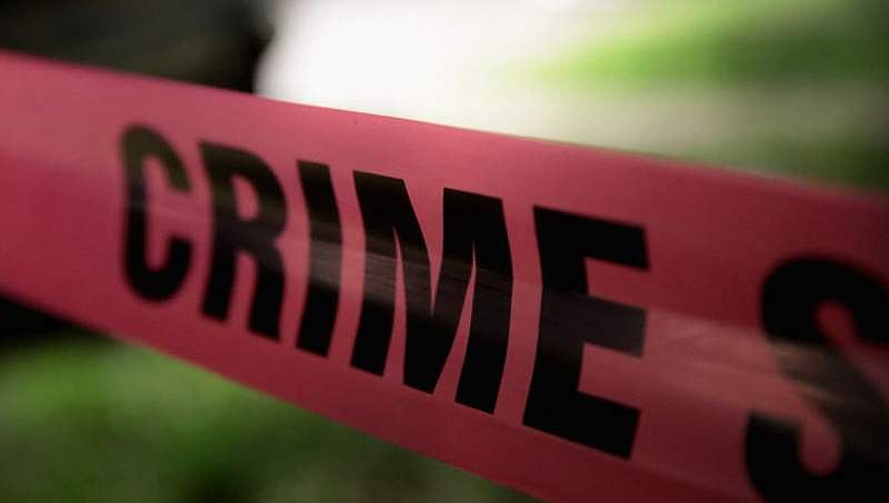 'തൂങ്ങിമരിച്ചാല്‍ അമരത്വം ലഭിക്കും, കഴുത്തില്‍ സാരി ചുറ്റിയാല്‍ അസാമാന്യ ശക്തി'; ആള്‍ദൈവവും സഹായികളും മരത്തില്‍ തൂങ്ങി മരിച്ച നിലയില്‍ 