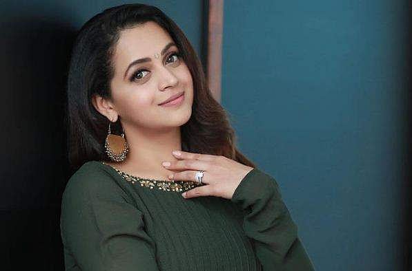 'ഞാന്‍ എന്തും പറയും, എന്നെ  ആരും കണ്ടു പിടിക്കില്ലെന്ന ചിന്തയാണോ?' വിഡിയോയുമായി ഭാവന
