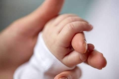 കോവിഡ് ബാധിച്ച അമ്മമാർ പ്രസവിക്കുന്ന കുഞ്ഞുങ്ങളിൽ ആന്റീബോഡി കണ്ടെത്തി, വൈറസ് വ്യാപനത്തിന് തെളിവില്ല 