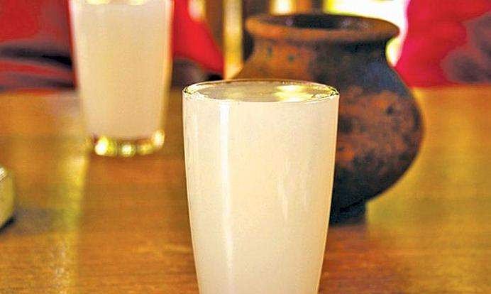 'ഗംഗാജലത്തെക്കാള്‍ പരിശുദ്ധം'; കള്ള് ധാരാളം കുടിച്ചാല്‍ കോവിഡിനെ തടയാം; അവകാശവാദവുമായി ബിഎസ്പി നേതാവ്