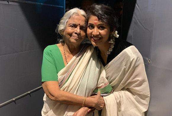 'എന്നെ ഇത്ര മനസിലാക്കിയ എന്റെ അമ്മ, താങ്ങാനാവുന്നില്ല'; സുഗതകുമാരിയുടെ വേർപാടിൽ നവ്യ