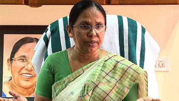 ജനിതക വകഭേദം വന്ന വൈറസിന്റെ ഭീഷണി നിലനില്‍ക്കുന്നു ; ക്രിസ്മസ് - പുതുവല്‍സര ആഘോഷങ്ങളില്‍ ജാഗ്രത പാലിക്കണം, മുന്നറിയിപ്പ്