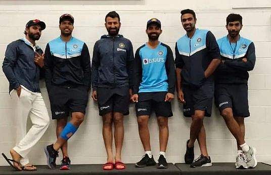 'വളരെ പരുക്കനാണല്ലോ; അദ്ദേഹത്തിന്റെ തല നിറയെ ദേശീയഗാനമാണ്'- പൂജാരയെ ട്രോളി രോഹിതും അശ്വിനും