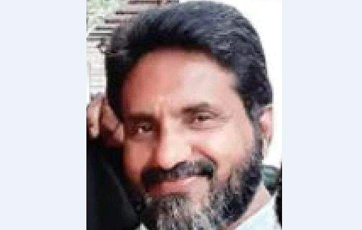 സെൽഫിയെടുക്കുന്നതിനിടെ പലക ഇളകി പുഴയിൽ വീണു; ഒഴുക്കിൽപ്പെട്ട ആളെ രക്ഷിക്കാൻ ശ്രമിച്ച 54കാരൻ മരിച്ചു