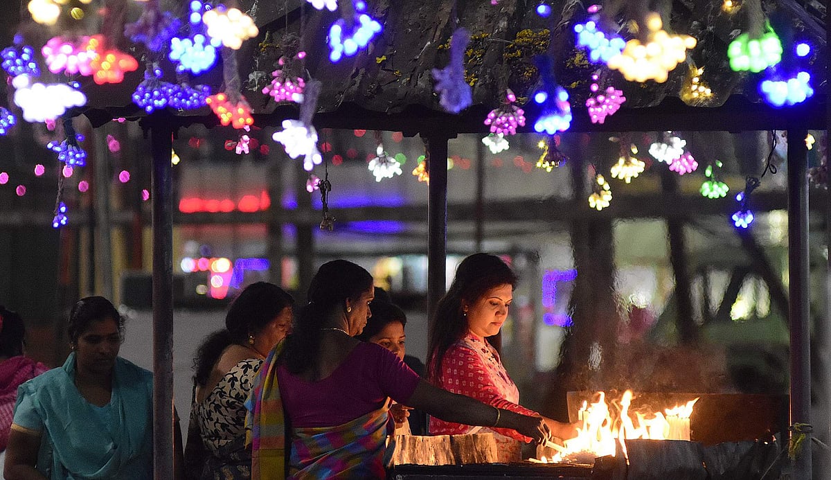 ജീവിതത്തിന്റെ കുരിശുപേറും തിരുന്നാള് കാലം