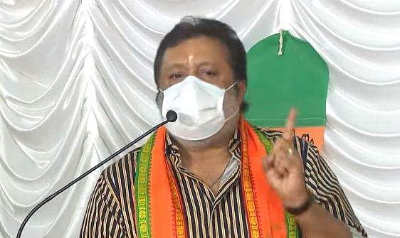 'ഉച്ചയ്ക്ക് മുൻപ് വോട്ട് ചെയ്യണം; കിംവദന്തികൾ പരത്താൻ ജാര സംഘങ്ങൾ ഇറങ്ങിയിട്ടുണ്ട്'- സുരേഷ് ​ഗോപി