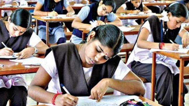 എസ്എസ്എൽസി, പ്ലസ് ടു പരീക്ഷ; കേന്ദ്രം മാറ്റാൻ അപേക്ഷ നൽകിയ വിദ്യാർത്ഥികൾക്ക് പുതിയത് അനുവദിച്ചു