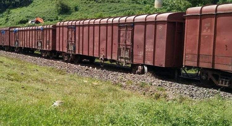 അമ്പലപ്പുഴയില്‍ ഗുഡ്‌സ് ട്രെയിന്‍ പാളം തെറ്റി; ആലപ്പുഴ വഴിയുള്ള ഗതാഗതം തടസ്സപ്പെട്ടു