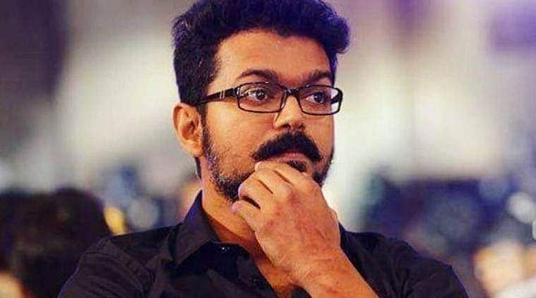 വിജയ് 'മാസ്റ്റർ' ലൊക്കേഷനിൽ തിരിച്ചെത്തി; സ്വീകരണവുമായി ആരാധകർ