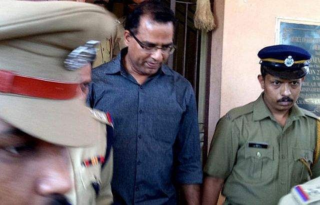 ലൈംഗിക പീഡനക്കേസ് പ്രതി റോബിന്‍ വടക്കുംചേരിയെ  വൈദികവൃത്തിയില്‍ നിന്നും പുറത്താക്കി; മാര്‍പാപ്പയുടെ ഉത്തരവ്