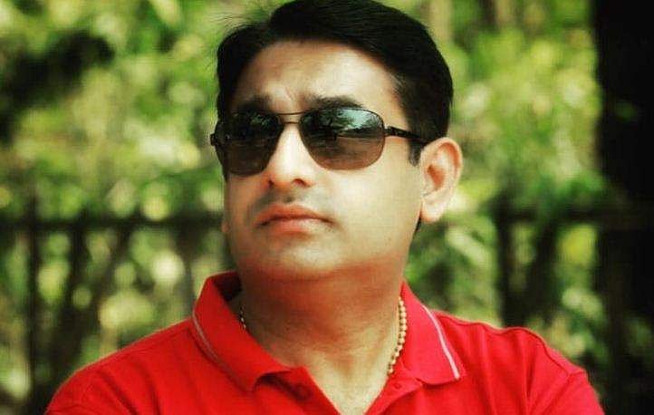 'നമുക്ക് പ്രാര്‍ത്ഥിക്കാം, എത്രയും വേഗം മലയാള സിനിമയുടെ സര്‍വ നാശത്തിനു വേണ്ടി'; സംവിധായകന്റെ കുറിപ്പ്