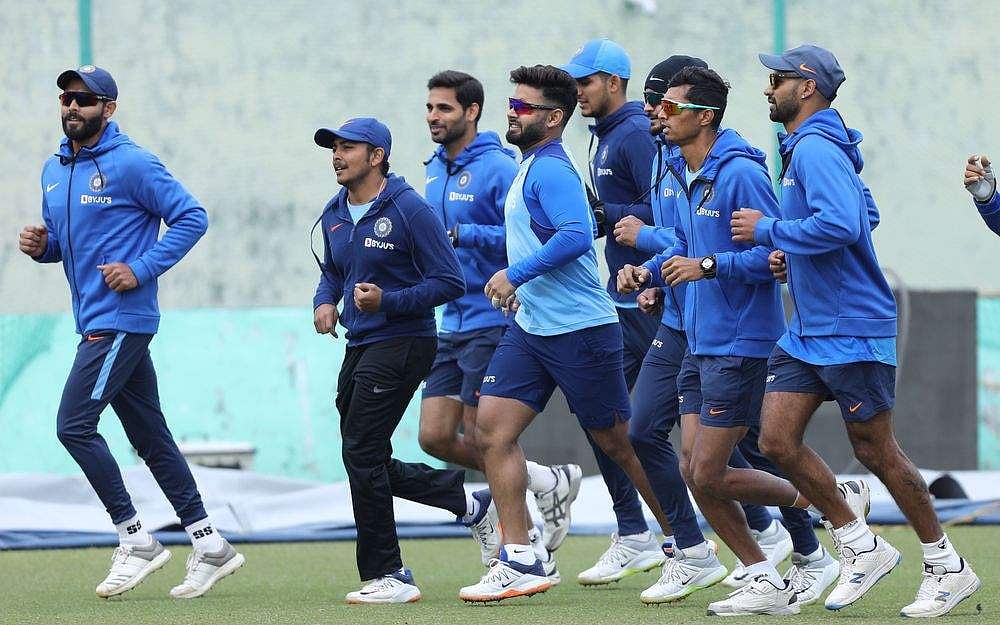 ഹസ്തദാനം വേണ്ട, സെൽഫിയും; ഇന്ത്യൻ ടീം അംഗങ്ങൾക്ക് ഏഴിന നിർദേശങ്ങളുമായി ബിസിസിഐ