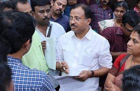 മുന്‍ കരുതല്‍ വേണ്ടെന്ന് ആശുപത്രി അധികൃതര്‍; ശ്രീചിത്രയിലെ യോഗത്തില്‍ വി മുരളീധരനും പങ്കെടുത്തു; വിശദീകരണം തേടി