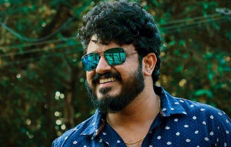 'ആദ്യം രണ്ട് പ്രളയം സെറ്റ് ചെയ്തു, രക്ഷയില്ലെന്നു കണ്ടപ്പോൾ കൊറോണയെ പുറത്തെടുത്തു'; ദൈവത്തിന്റെ ലാസ്റ്റ് വാണിങ്ങെന്ന് ബിബിൻ