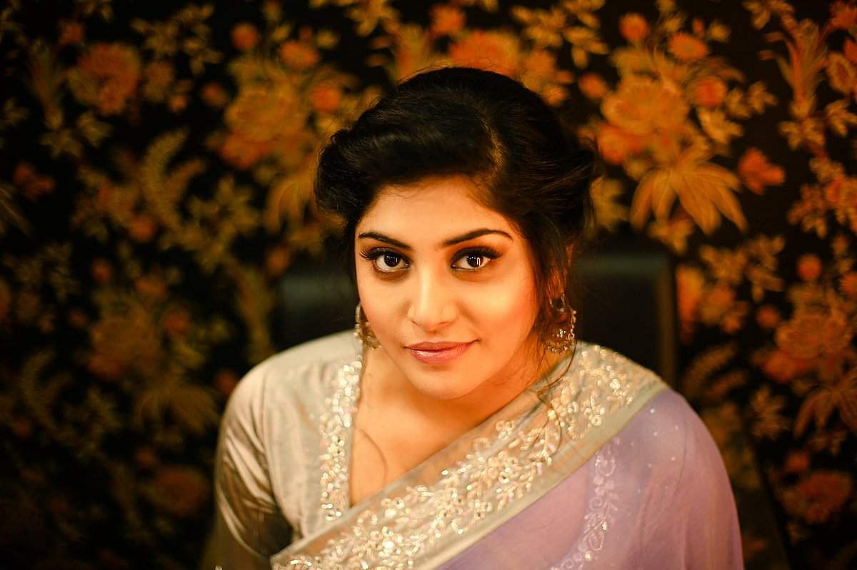 'വീട്ടിലിരിക്കാൻ പറഞ്ഞതിന് കിട്ടിയ മറുപടിയാണ്, ഞങ്ങൾക്കും പണം ആകാശത്തുനിന്നു വീണുകിട്ടില്ല'; മഞ്ജിമ