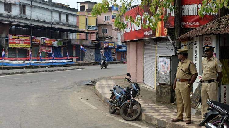 പത്തനംതിട്ടയില്‍ നിരോധനാജ്ഞ വീണ്ടും നീട്ടി
