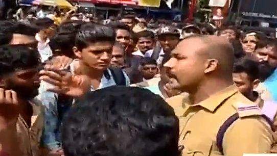 തലസ്ഥാനത്തെ ബന്ദിയാക്കി കെഎസ്ആര്‍ടിസി മിന്നല്‍ സമരം; നഗരം നിശ്ചലമായത് മണിക്കൂറുകള്‍