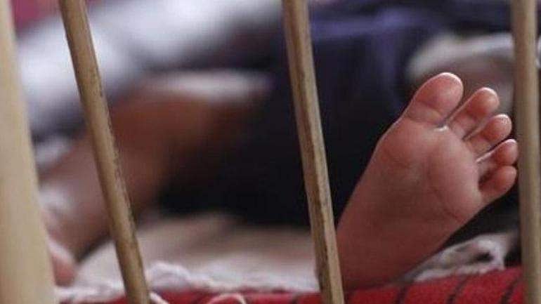 കളിക്കിടെ ജീപ്പിന് അടിയിൽപ്പെട്ടു ; രണ്ടു വയസ്സുകാരിക്ക് ദാരുണാന്ത്യം