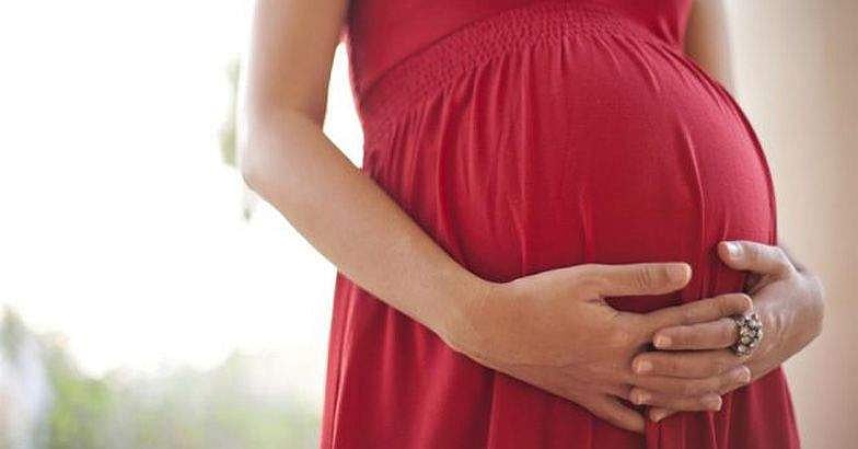 ഗര്ഭിണികള് ആശുപത്രി സന്ദര്ശനം ഒഴിവാക്കണം; സേവനം വീട്ടിലെത്തും,ഈ നമ്പറുകളില് വിളിക്കാം