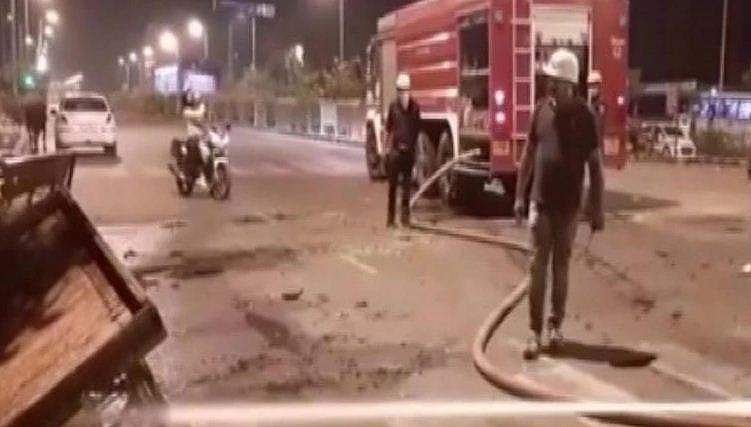 ലോക്ക്ഡൗണ്‍ നീട്ടുമെന്ന് ഭയം; ഗുജറാത്തില്‍ അക്രമം അഴിച്ചുവിട്ട് കുടിയേറ്റ തൊഴിലാളികള്‍, കല്ലേറ്