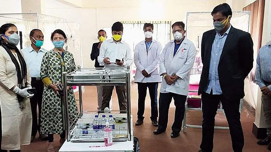 കോവിഡിനെ നേരിടാന്‍ റോബോട്ടിനെ ഇറക്കി; വൈറസ്‌ ബാധിതര്‍ക്ക് ഭക്ഷണവും മരുന്നും എത്തിക്കല്‍ 'ദൗത്യം'