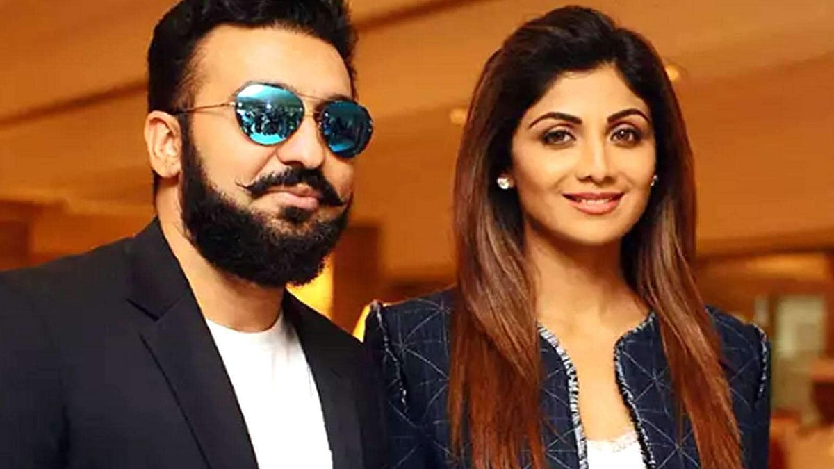 ശിൽപ ഷെട്ടിയുടെ പാട്ടുകേട്ട് സോഫയിൽ നിന്ന് തെറിച്ച് വീണ് രാജ് കുന്ദ്ര; ടിക് ടോക്ക് വിഡിയോ ഹിറ്റ്