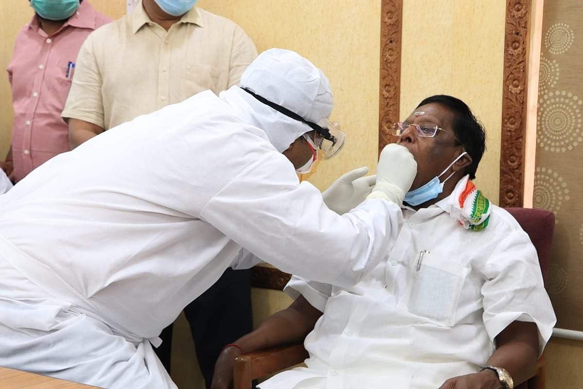 പുതുച്ചേരി മുഖ്യമന്ത്രിയെ കോവിഡ് പരിശോധനയ്ക്ക് വിധേയനാക്കി 