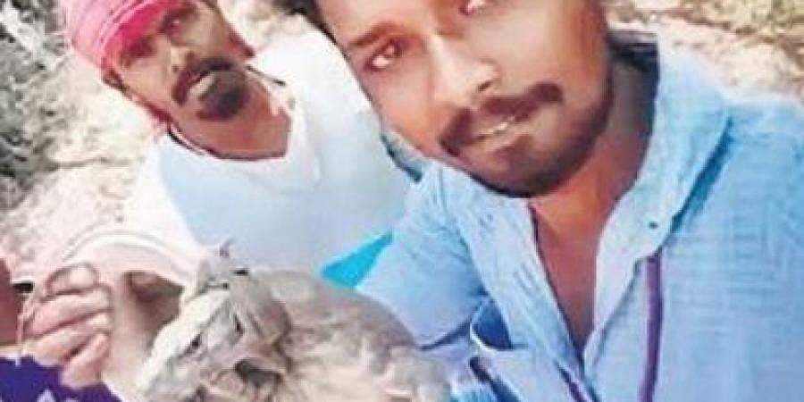 ലോക്ക്ഡൗണിൽ വീട്ടിലിരുന്ന് ബോറടിച്ചു; ഉടുമ്പിനെ വേട്ടയാടി കൊന്നു തിന്നു; ടിക് ടോക്കില്‍ പോസ്റ്റ് ചെയ്ത വീഡിയോ വൈറലായി; ആറ് പേർ അറസ്റ്റിൽ