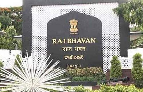 മുഖ്യസുരക്ഷാ ഉദ്യോഗസ്ഥന്‍ അടക്കം നാലുപേര്‍ക്ക് കോവിഡ് ; ആന്ധ്രാ രാജ്ഭവന്‍ നിരീക്ഷണത്തില്‍ ; ഗവര്‍ണര്‍ക്കും പരിശോധന