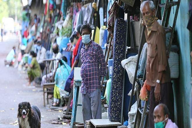 ധാരാവിയില്‍ സ്ഥിതി രൂക്ഷം ; പരിശോധനയ്‌ക്കെത്തിയ മൂന്നു ഡോക്ടര്‍മാര്‍ക്കും കോവിഡ് ; കണ്ടെയിന്‍മെന്റ് സോണായി മുംബൈ ചേരി