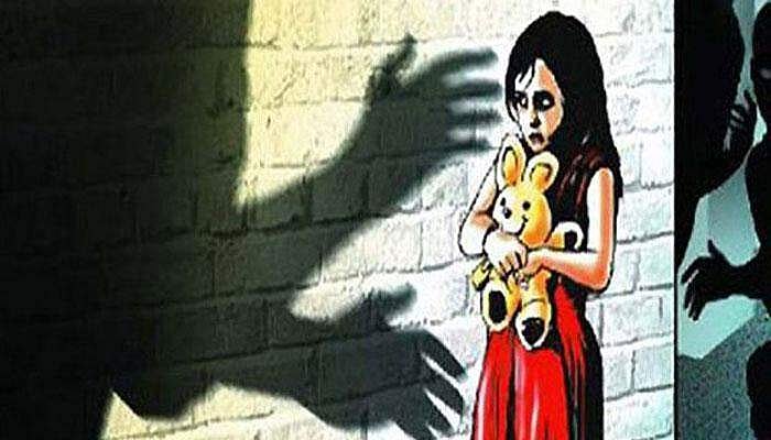 ചോരയില്‍ കുളിച്ച് മൂന്ന് വയസുകാരി; ബലാത്സംഗം ചെയ്ത് കടന്നുകളഞ്ഞത് അയല്‍വാസിയായ 20കാരന്‍