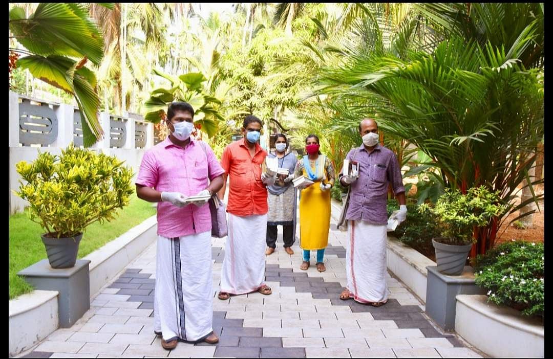 'ഉളളിയേരി പഞ്ചായത്ത് വേറെ ലെവലാണ്', ആപ്പിന് പിന്നാലെ 'പുസ്തകച്ചങ്ങാതി', എംടിയും മുകുന്ദനും മാധവിക്കുട്ടിയും വീടുകളിലെത്തും
