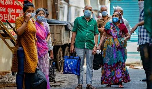 കോവിഡ് ആശങ്കയൊഴിയാതെ ​ഗുജറാത്ത്; രോ​ഗികളുടെ എണ്ണം എണ്ണായിരം കടന്നു; മരണം 493