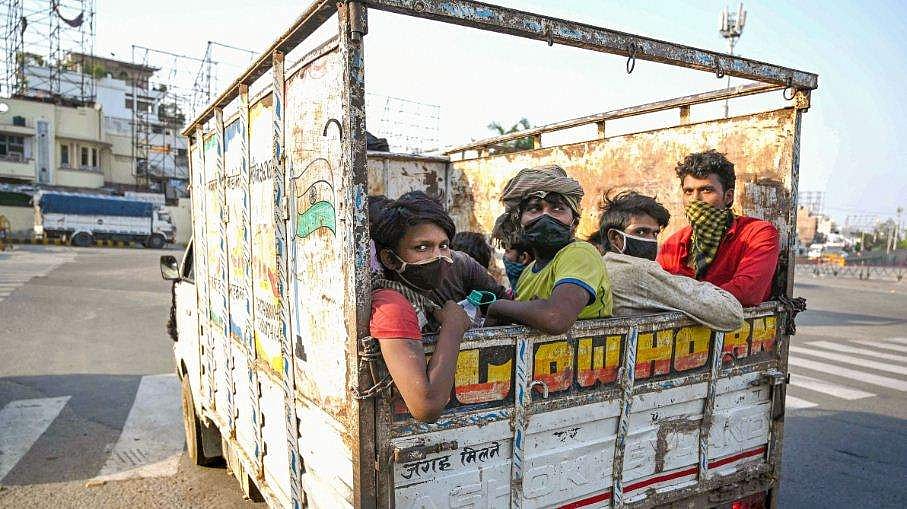 കോവിഡിനെ പിടിച്ചുകെട്ടാനാവാതെ ഡല്‍ഹി, 24 മണിക്കൂറിനിടെ 381 പേര്‍ക്ക് കൊറോണ, രോഗബാധിതര്‍ 7000ലേക്ക്; മഹാരാഷ്ട്രയില്‍ 703 പൊലീസുകാര്‍ ആശുപത്രിയില്‍