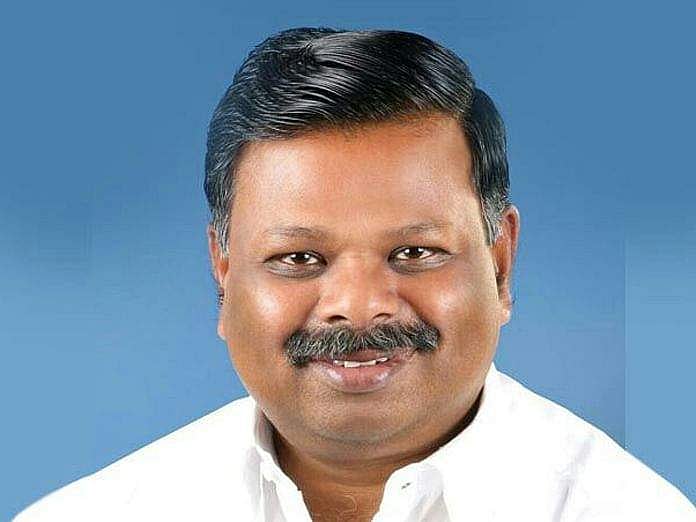 എസ് രാജേന്ദ്രന്‍ എംഎല്‍എയുടേത് അനധികൃത വീട് നിര്‍മ്മാണം; സ്റ്റോപ്പ് മെമ്മോ ല്‍കി റവന്യു വകുപ്പ്
