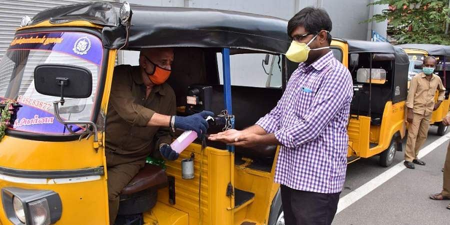 തമിഴ്നാട്ടിൽ ഇന്ന് കോവിഡ് 19 സ്ഥിരീകരിച്ചത് 805 പേർക്ക്; വൈറസ് ബാധിതരുടെ എണ്ണം 17,000 കടന്നു