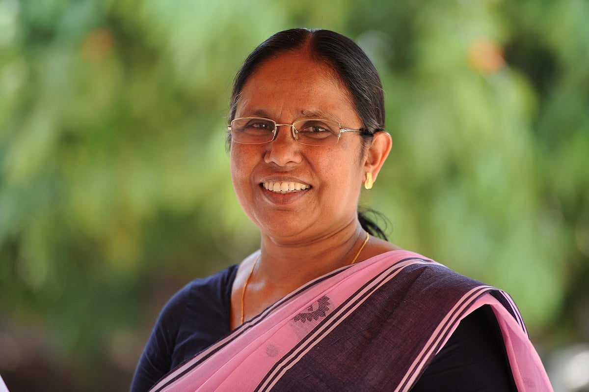 'ഈ വൈറസ് എത്ര നാള്‍ നില്‍ക്കും എന്ന് പറയാന്‍ കഴിയില്ല, നമ്മള്‍ നിത്യജീവിതത്തിലേക്ക് തിരിച്ചുവരേണ്ടതുണ്ട്'- ശൈലജ ടീച്ചര്‍ സംസാരിക്കുന്നു
