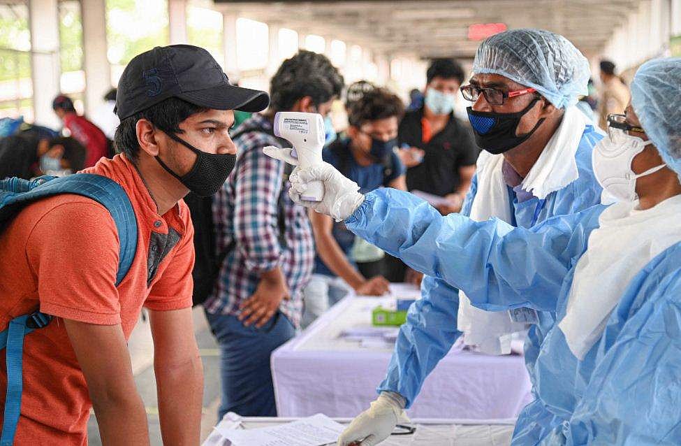 24 മണിക്കൂറിനിടെ 2573 പേര്‍ക്ക് കോവിഡ്, 83 മരണം; രാജ്യത്ത് കൊറോണ ബാധിതരുടെ എണ്ണം 43000ലേക്ക്, 11762 പേര്‍ക്ക് രോഗമുക്തി