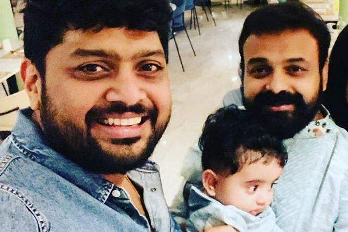 'സന്തോഷത്തിന്റെ സ്യൂട്ട്കേസുമായി എത്തുന്ന പവർ ഹൗസ്'; മിഥുന് പിറന്നാൾ ആശംസയുമായി ചാക്കോച്ചൻ